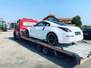 Autoüberstellung Nissan