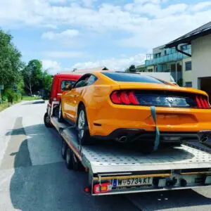 Autoüberstellung Mustang